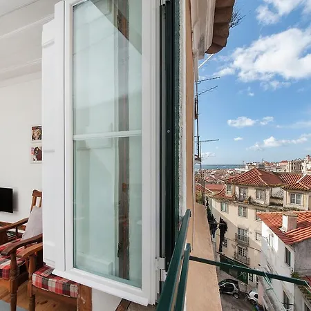 Apartments In Historical Lisbon Exterior photo